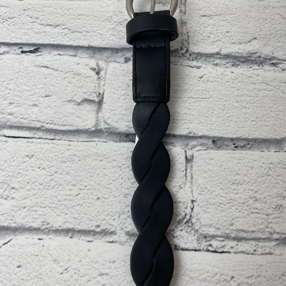Universal Thread Black Leather Braided Boho Belt size Small/medium - Picture 3 of 6
